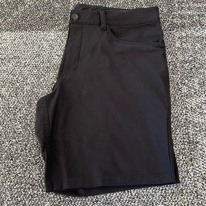 Lululemon Men's ABC Shorts - Size 34 - Black